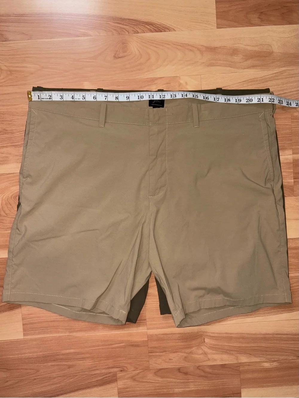 J. Crew Lot Of 2  9” Tech Shorts Green/Khaki Size 42” XXL Preppy  Casual Golf